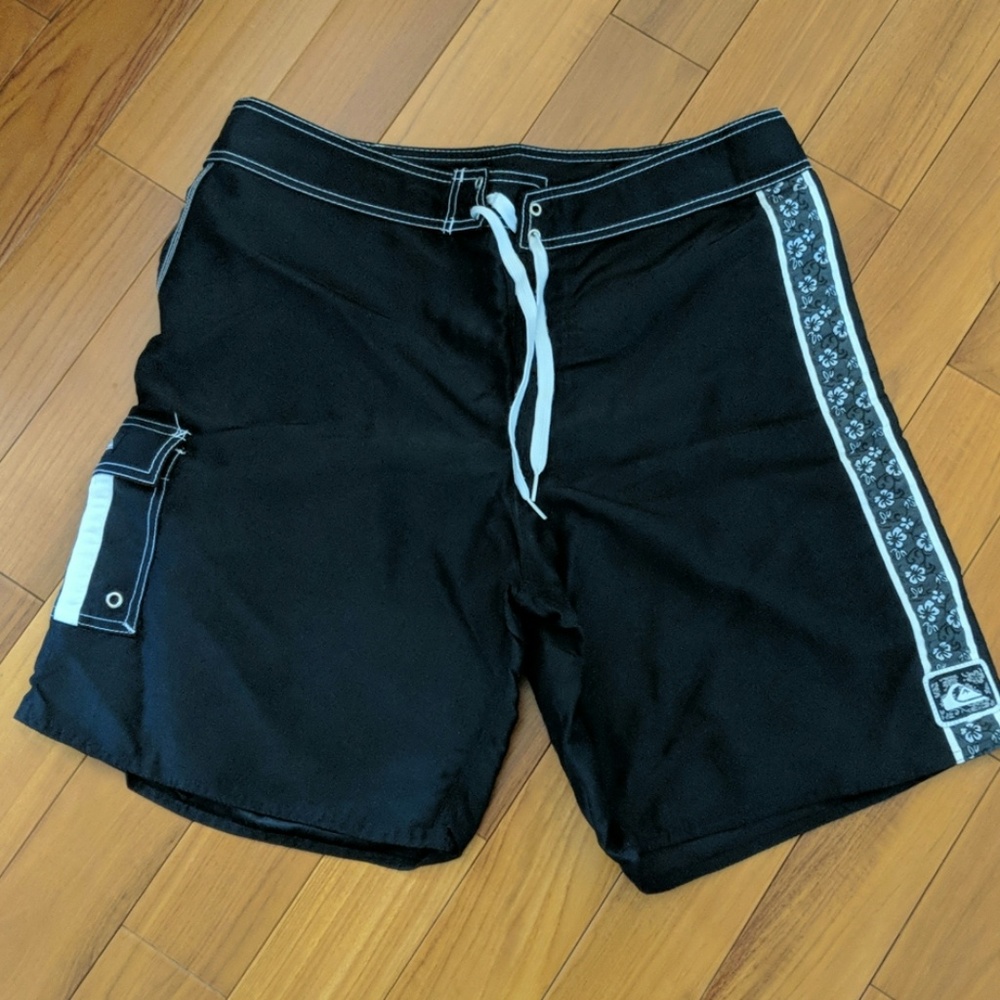 Vintage 90's Quicksilver board shorts